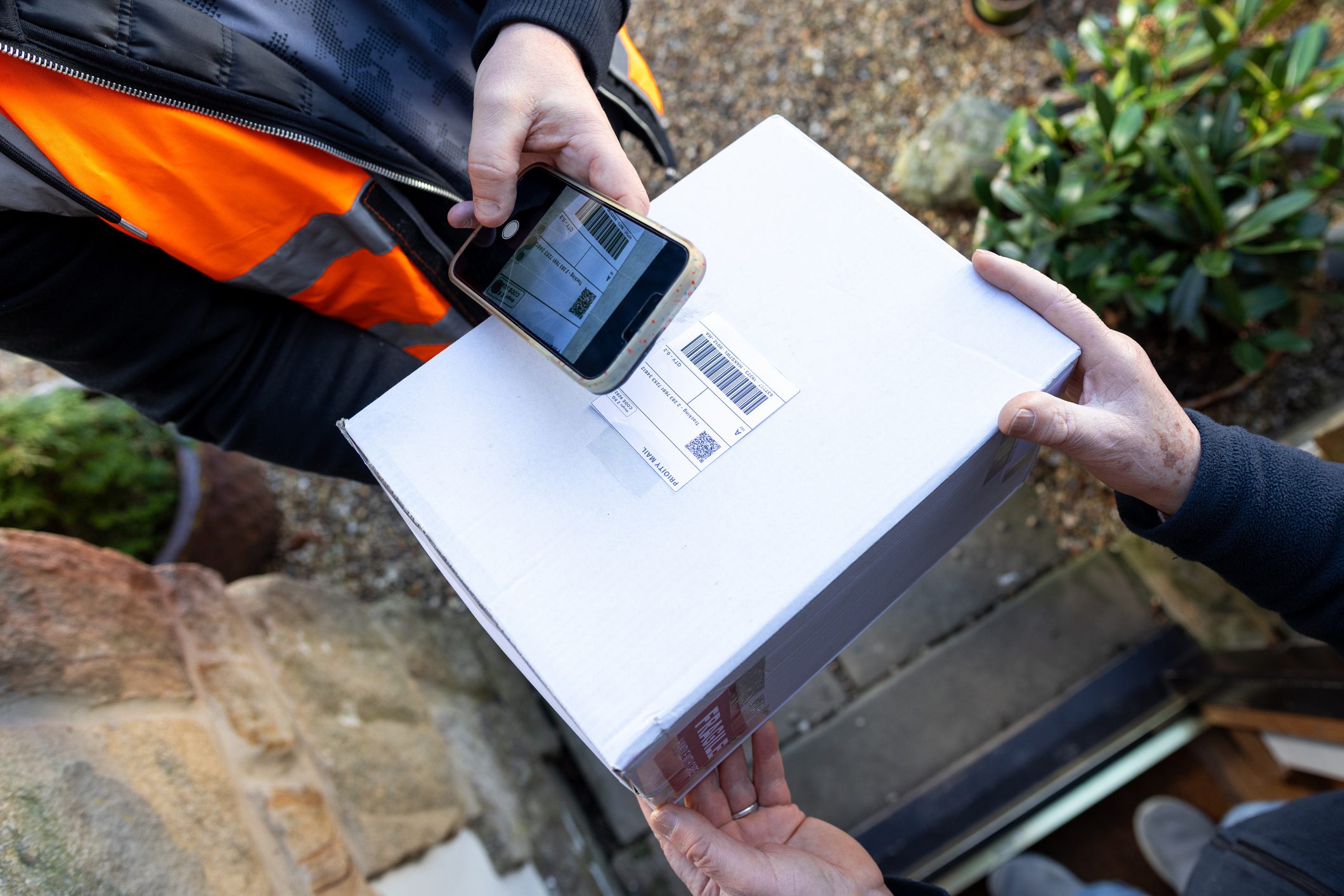 Same Day Courier Bracknell | MD Movers